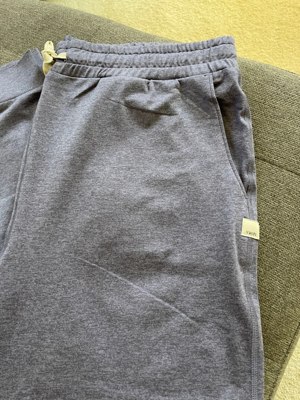 NWOT Vuori Purple Heather Performance Jogger Pants L - Picture 3 of 4